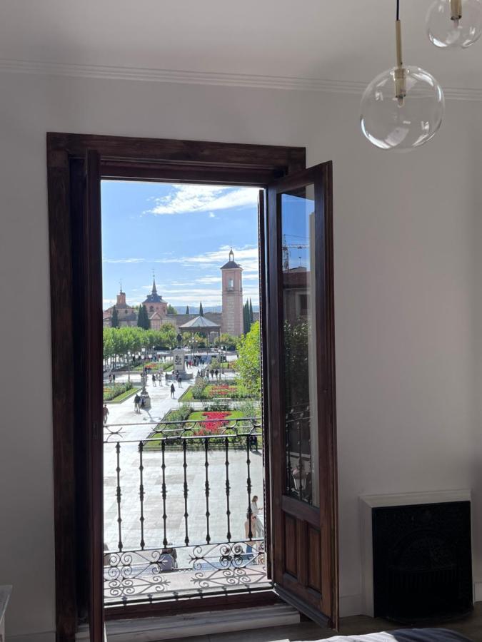 Sonar En La Plaza Cervantes 1 Alcalá de Henares Kültér fotó